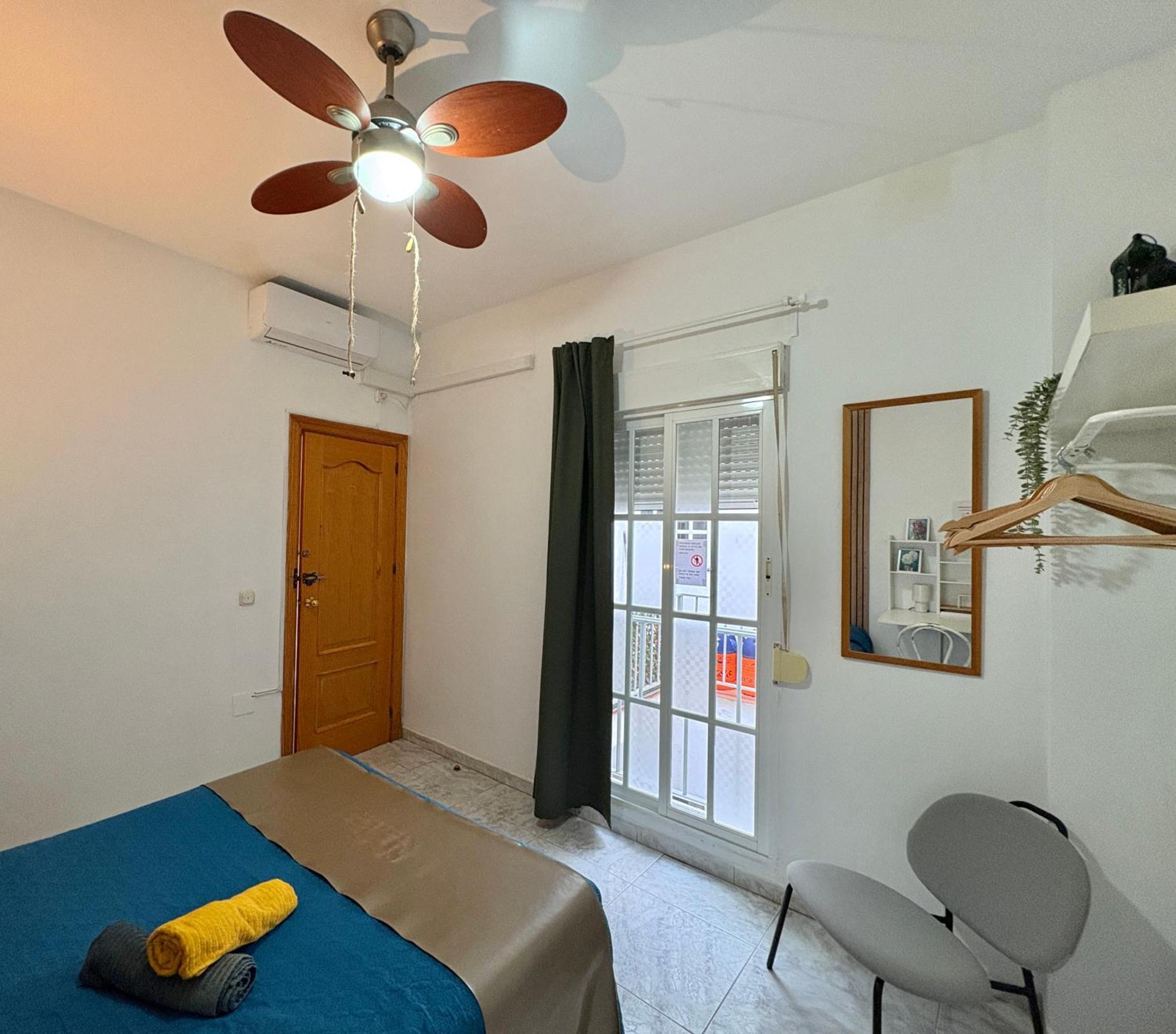 Habitacion En Calle Molino Málaga Exterior foto